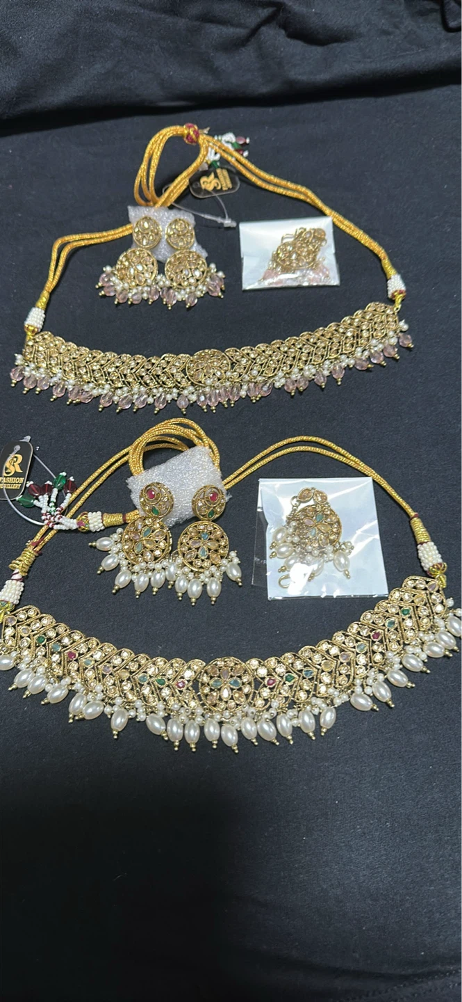 Traditional Indian Jewellery Set with Earrings