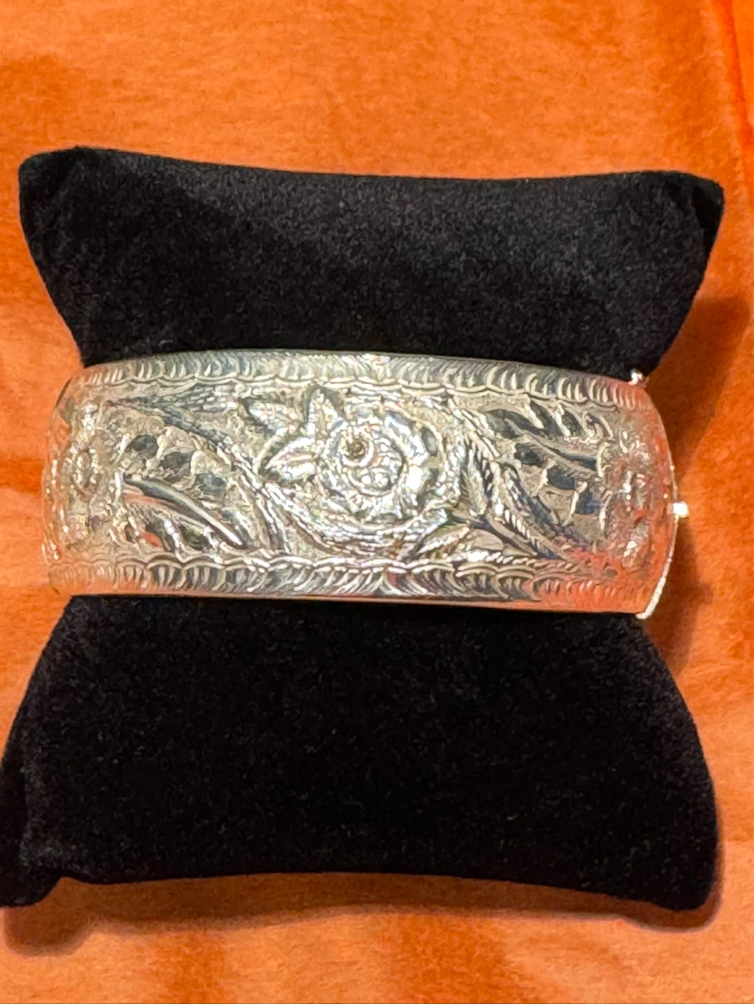 Vintage Ornate Silver Tone Bangle Bracelet