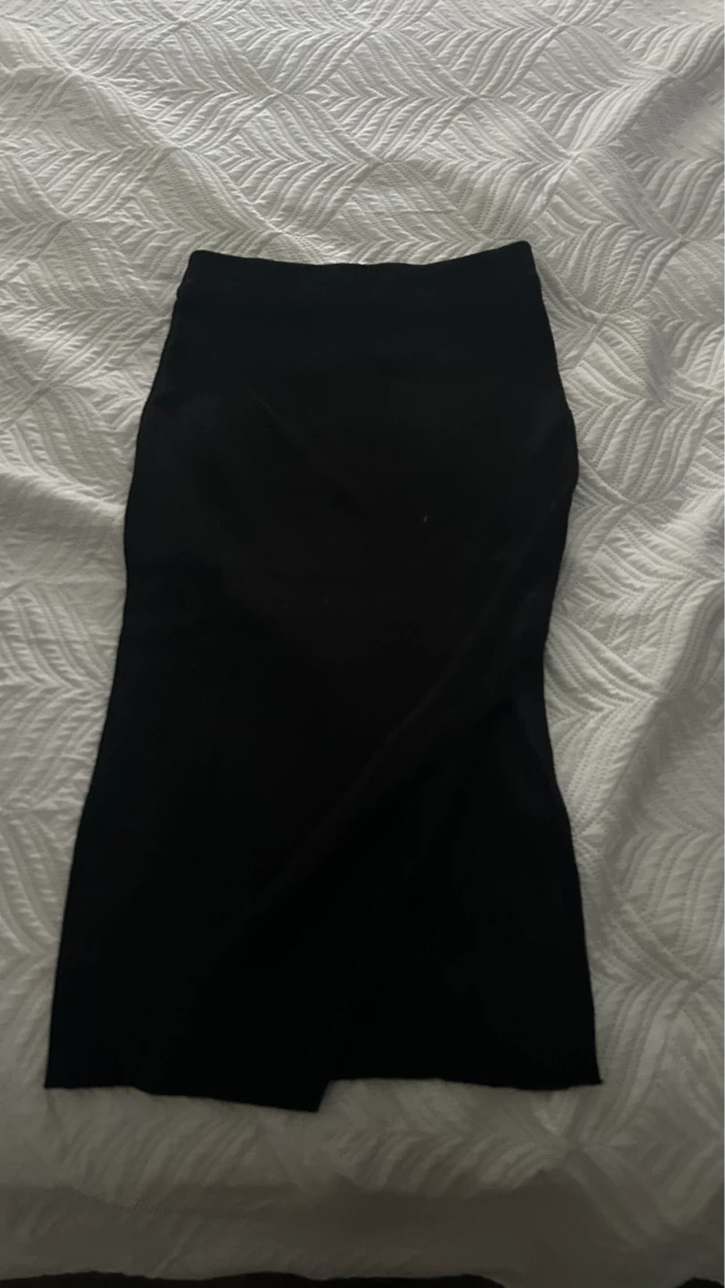 Black midi skirt