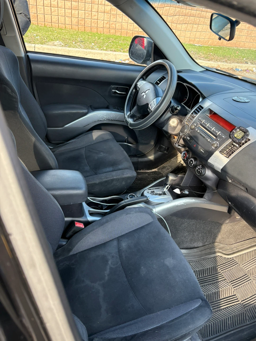 Black Mitsubishi Outlander 2009 - photo 3