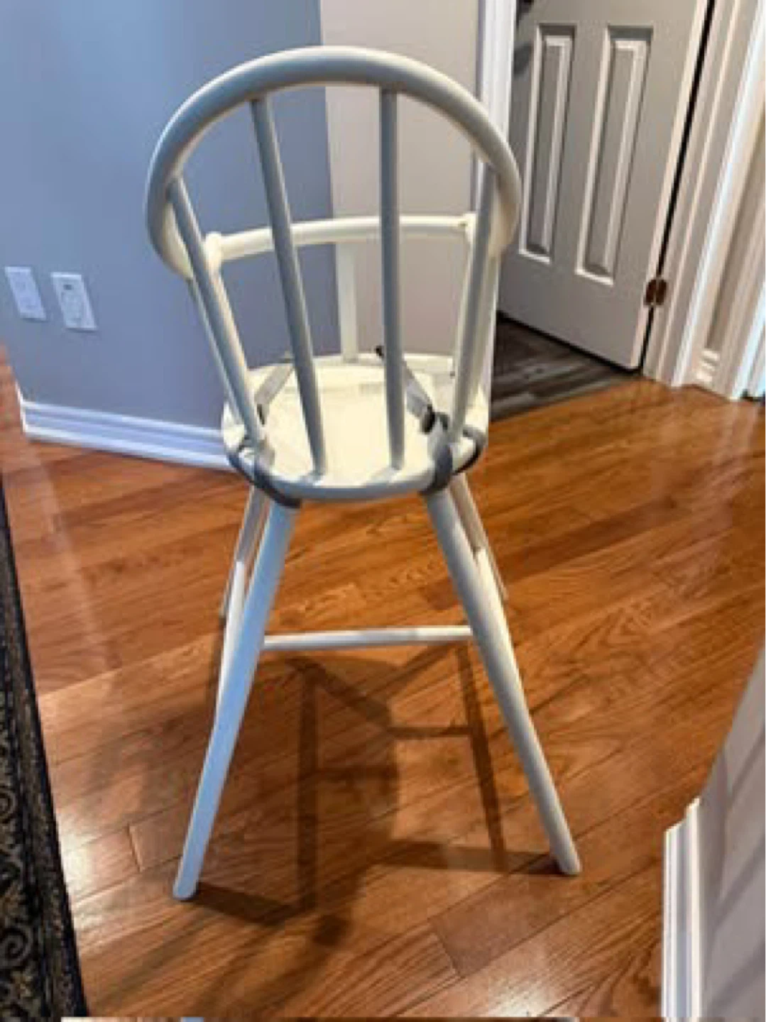 White Wooden High Chair with Safety Straps - photo 5