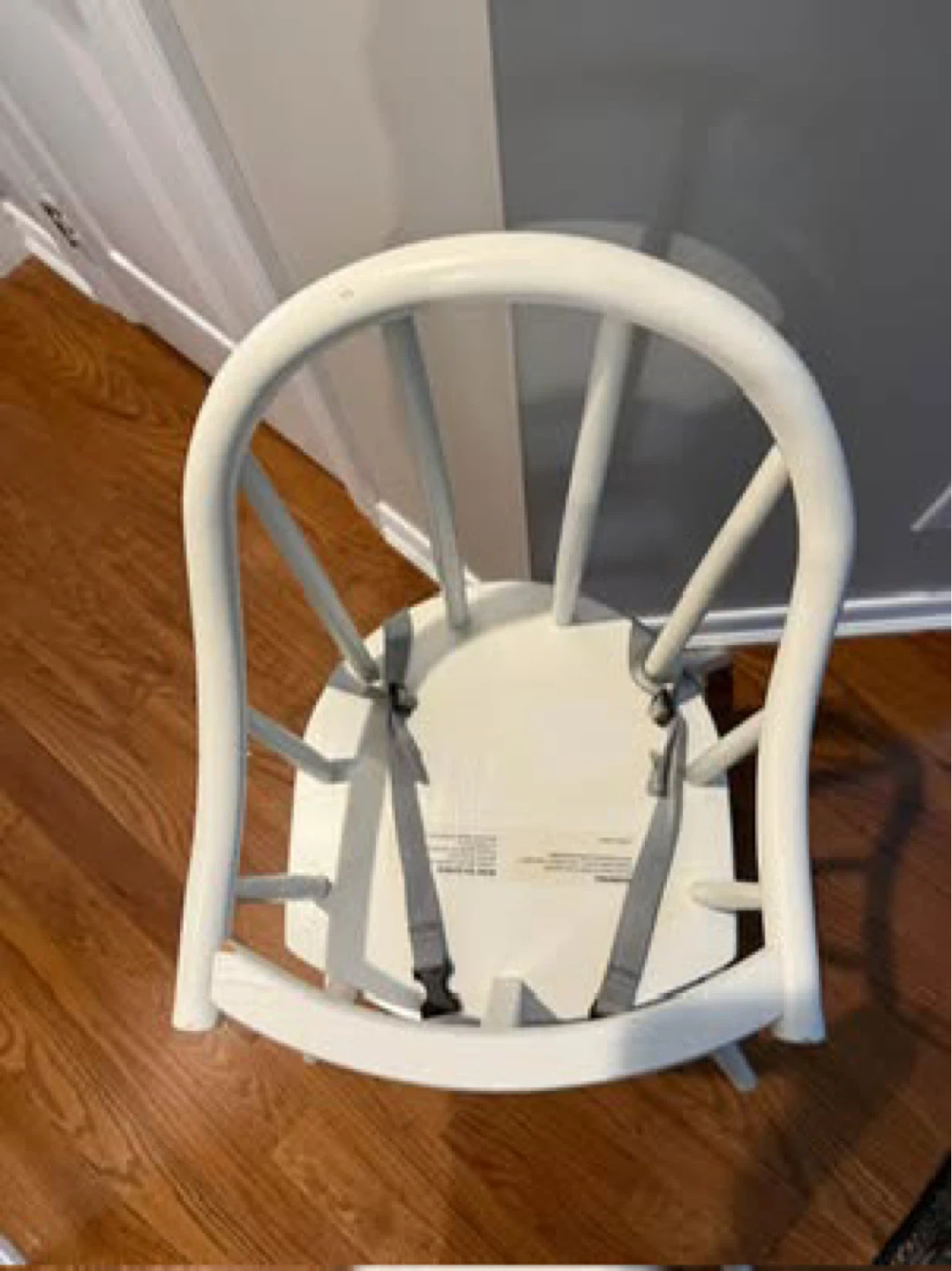 White Wooden High Chair with Safety Straps - photo 3