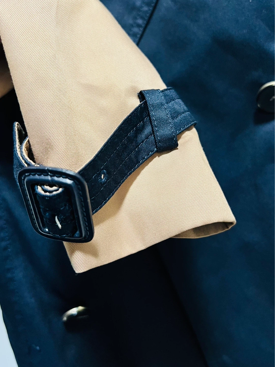 Premium Two-Tone Trench Coat from South Korea - photo 5