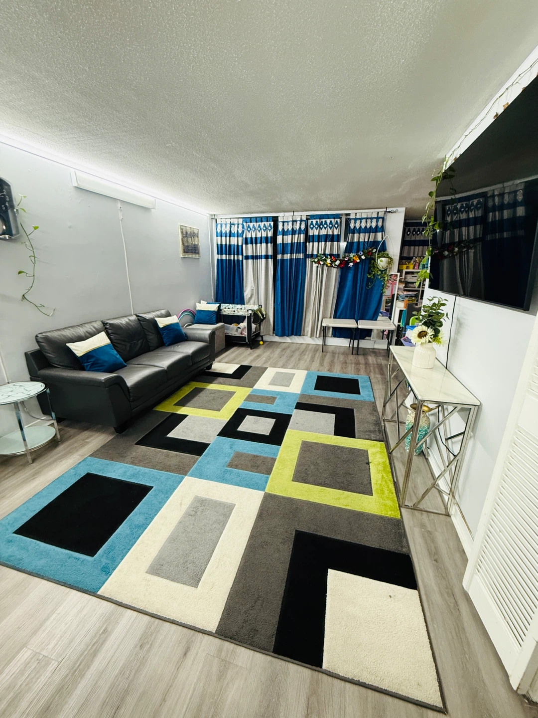 Geometric Pattern Area Rug with matching curtain and cushions
