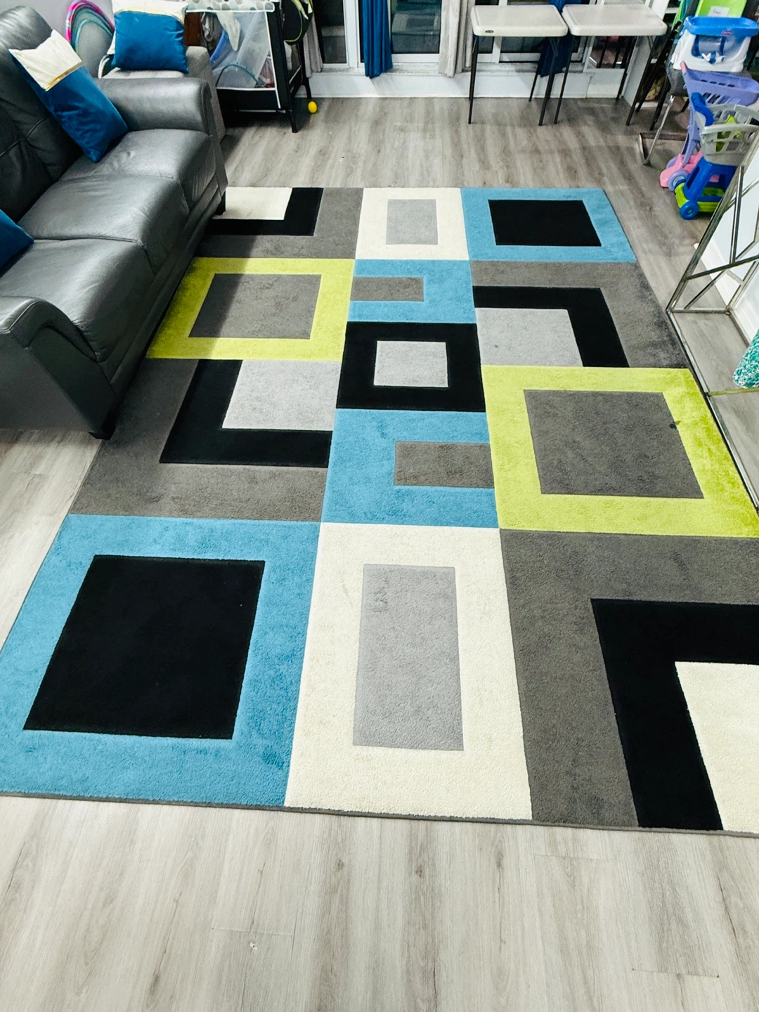 Geometric Pattern Area Rug with matching curtain and cushions - photo 2
