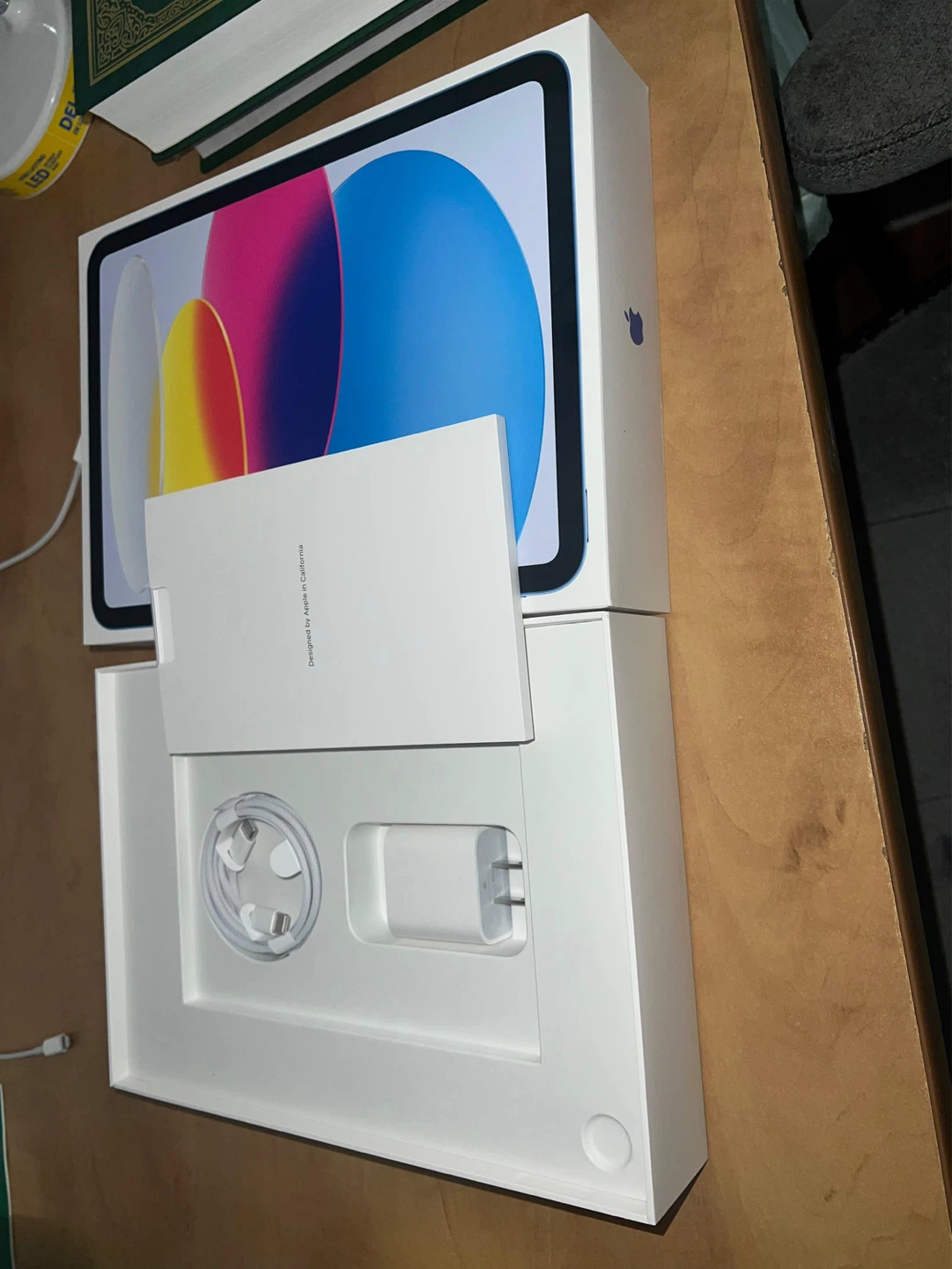 Apple iPad 11th Gen - Blue - photo 3