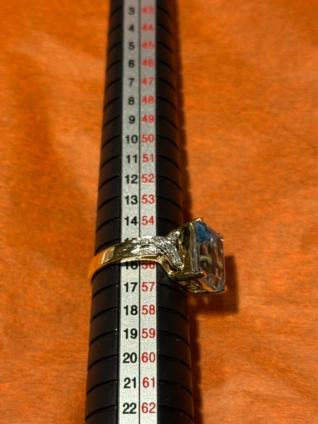 Sapphire and Diamond Ring - 10K gold - photo 2