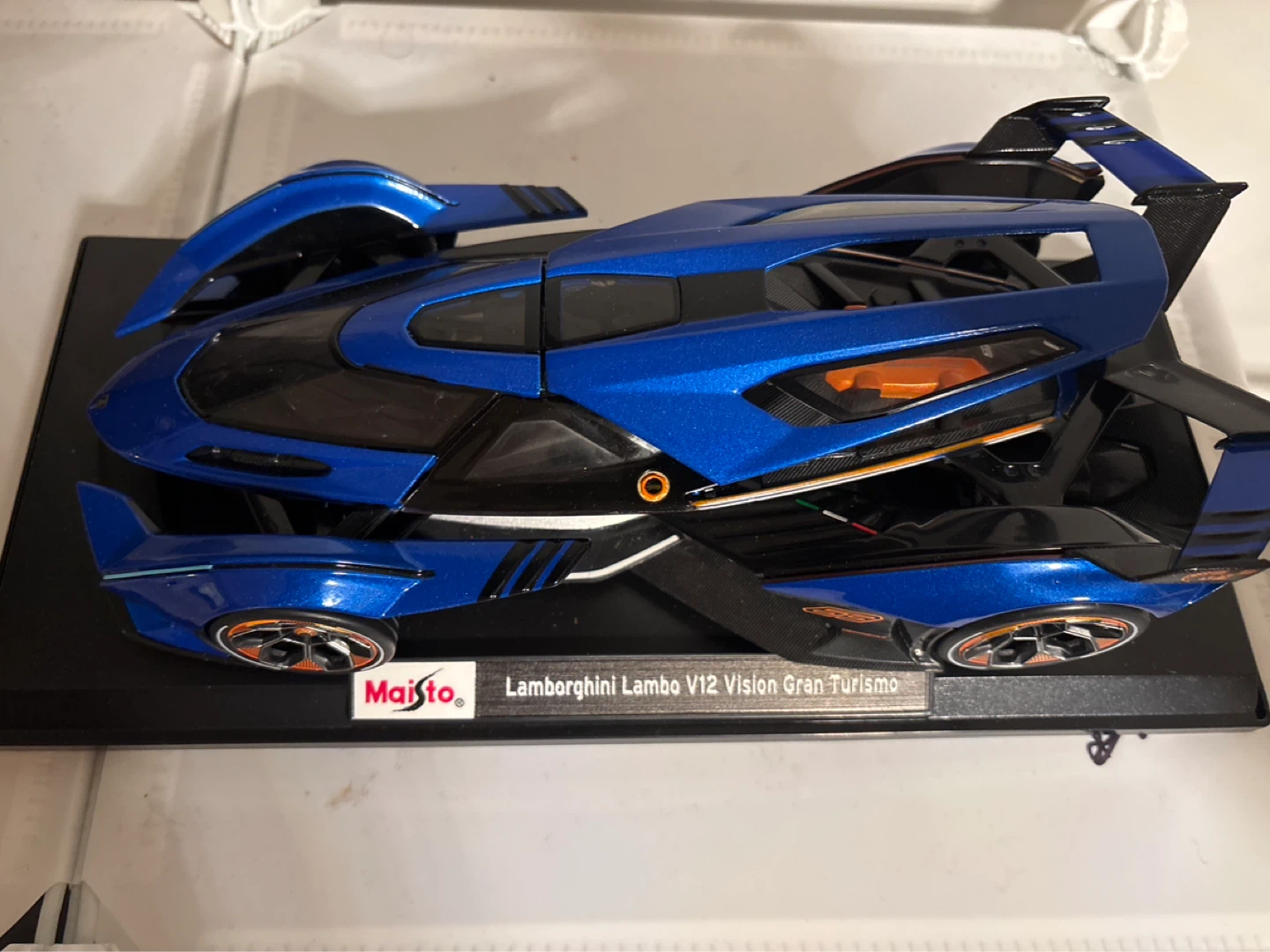 Maisto Lamborghini Lambo V12 Vision Gran Turismo  Model Car - photo 2