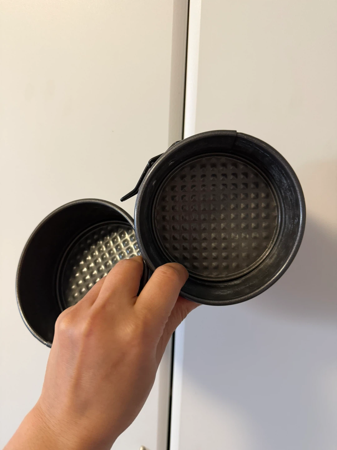Set of 2 Round Springform Cake Pans - photo 3