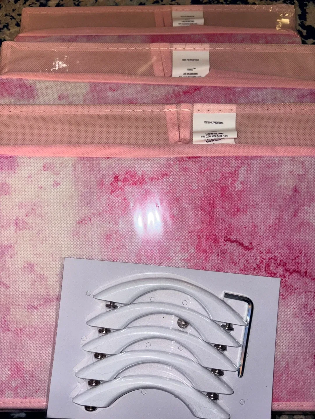 5-Drawer Fabric Dresser with Pink Marble Design - photo 3