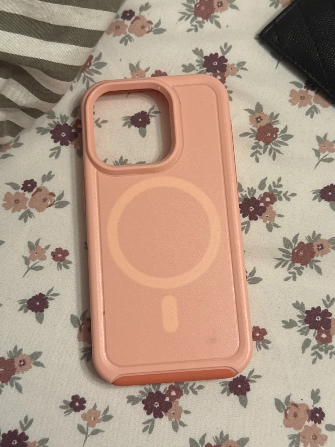 Peach MagSafe iPhone 15 Pro Case - photo 2
