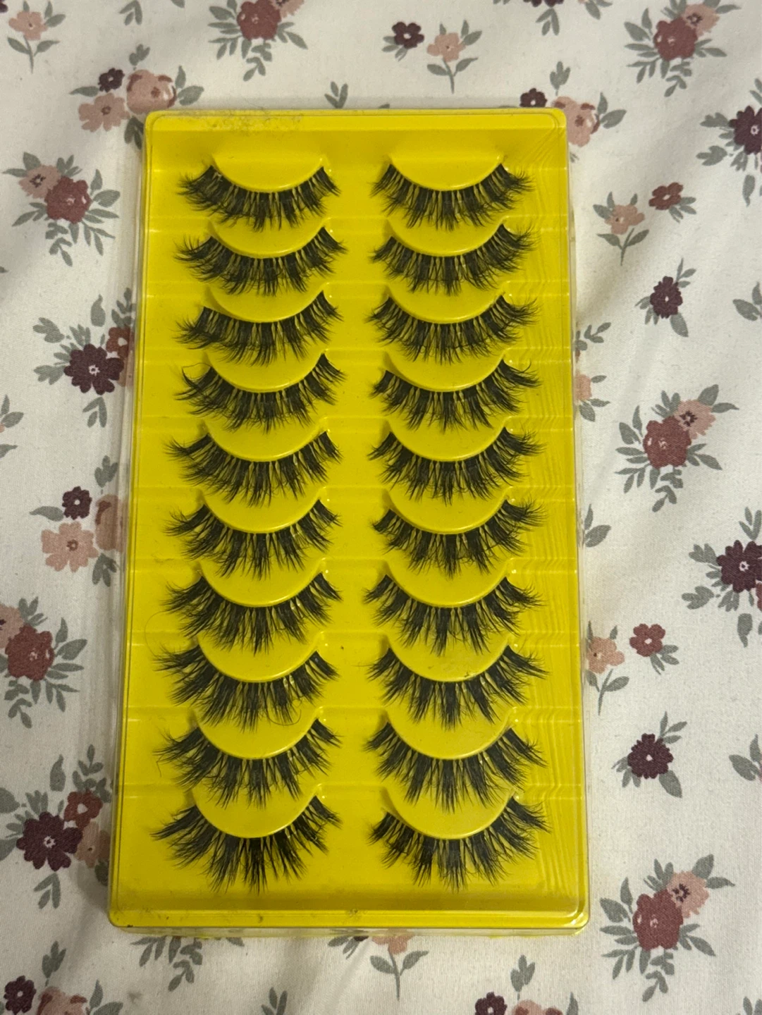 False Eyelashes - 10 Pairs
