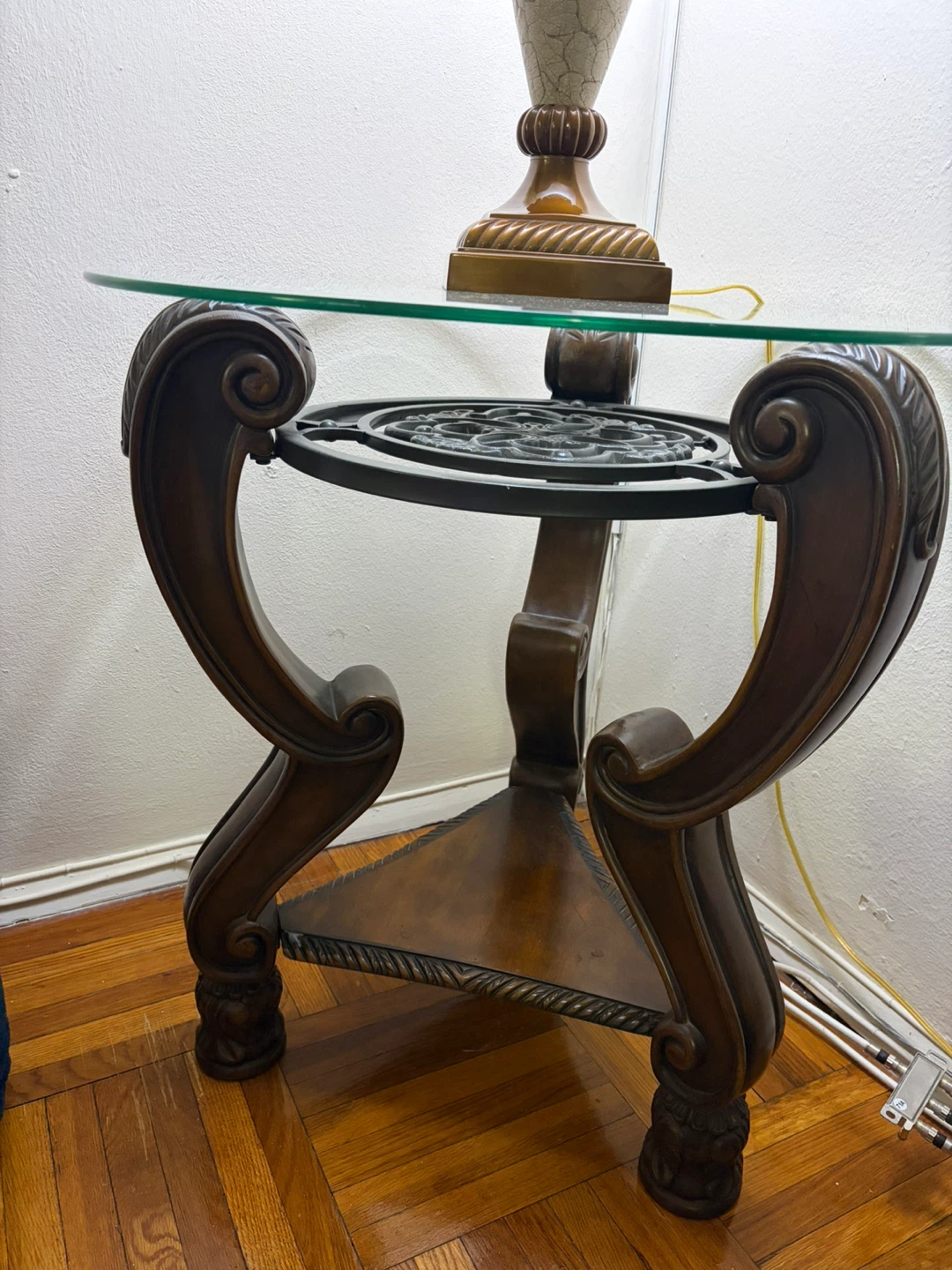 Round Glass Top Accent Table - photo 3
