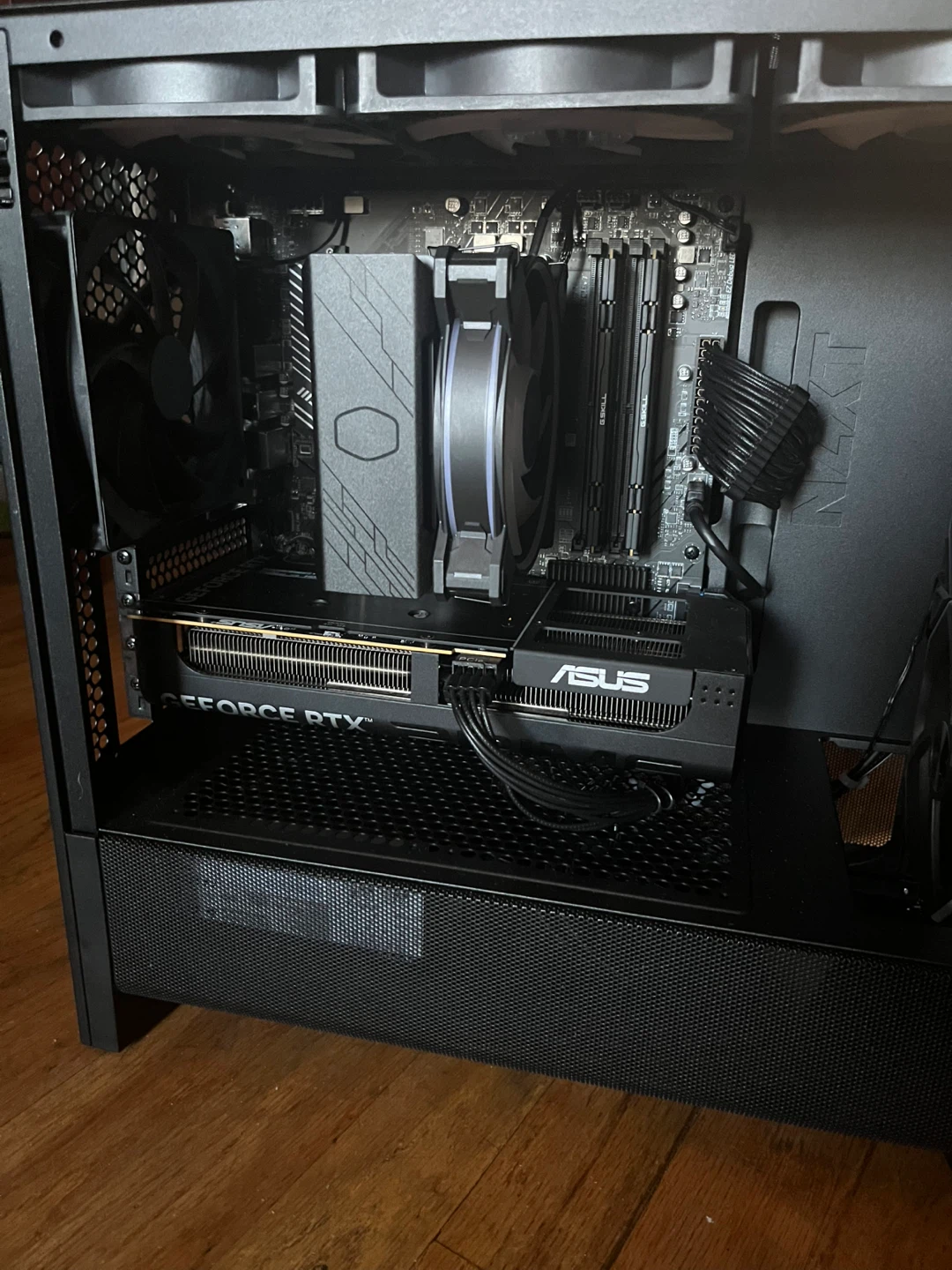 NZXT ATX Mid Tower PC Case