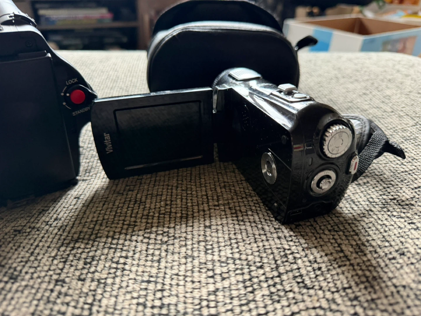 Canon ES-2000 Hi8 Camcorder with Vivitar HD camcorder - photo 5
