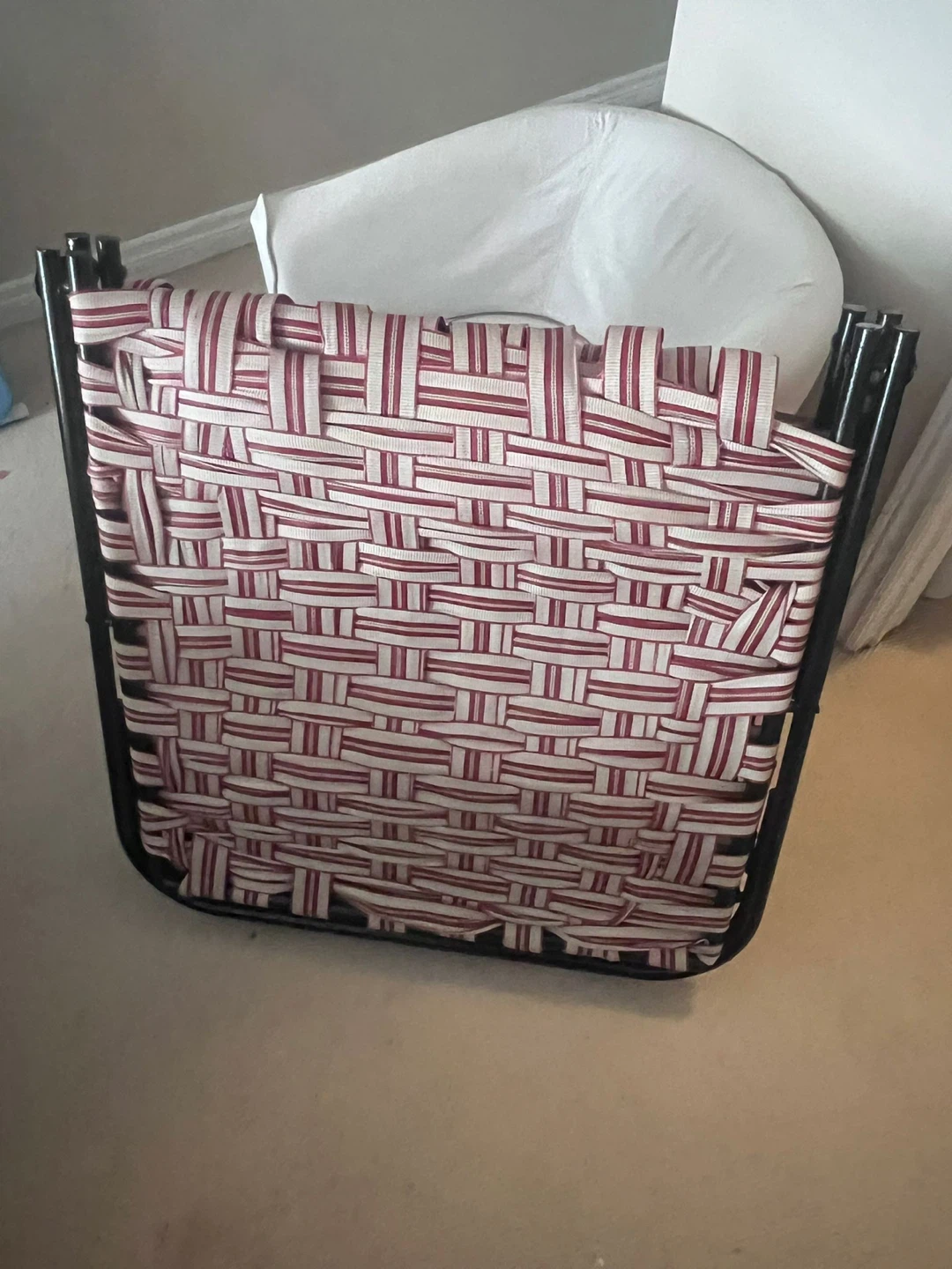 Folding Cot Bed with Red and White Stripe Webbing - photo 2