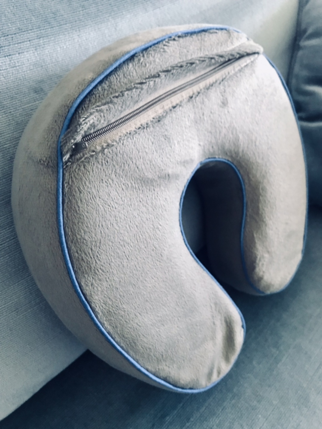 Travel Pillow/Neck Rest *Memory Foam* with zip cover - photo 5