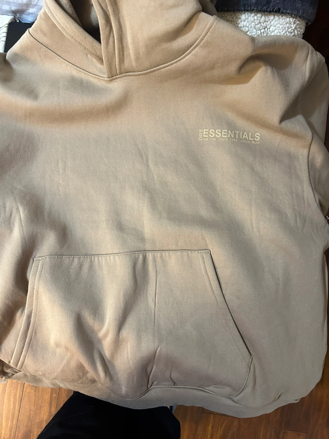ESSENTIALS Hoodie L/G Taupe