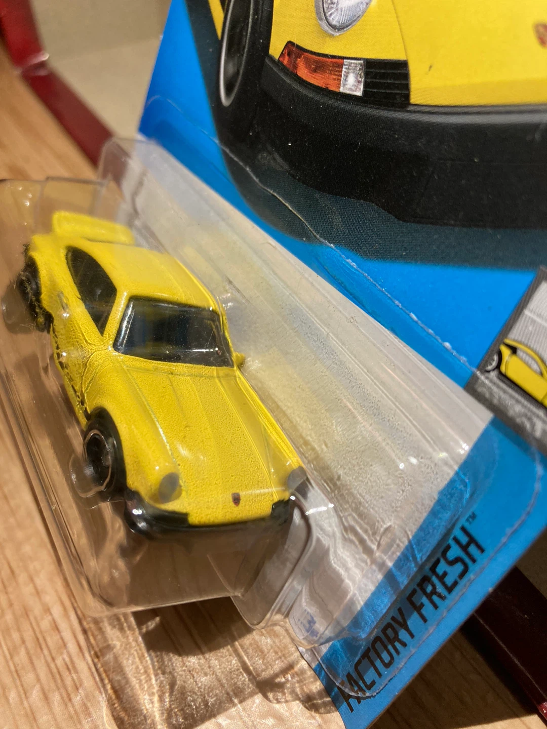 Hot Wheels / Porsche 911 Carrera RS 2.7 / Yellow - photo 2