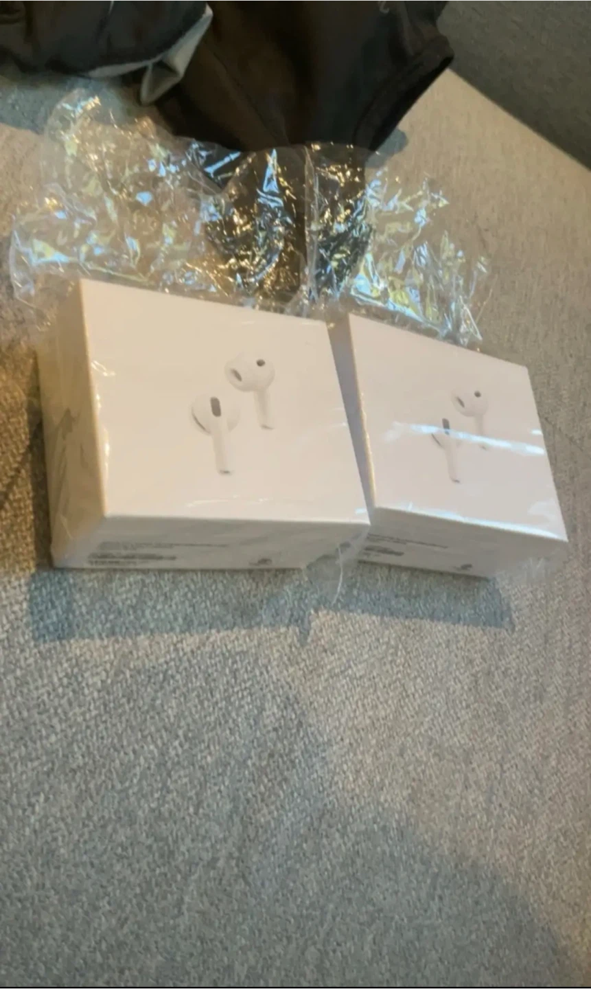 Apple AirPods Pro (3rd generation) - photo 4