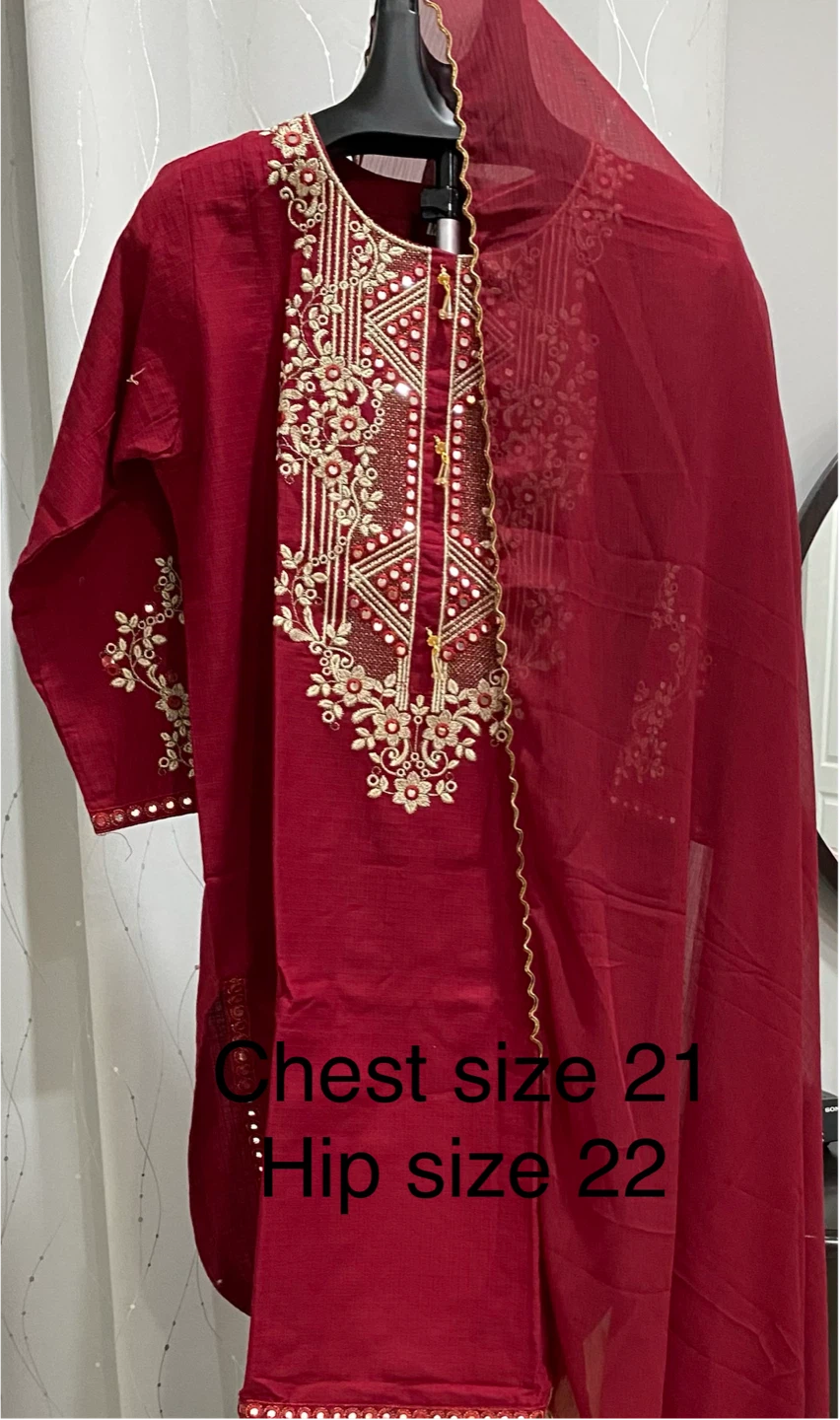 Embroidered khaddar fabric Kurti with gharara - photo 2