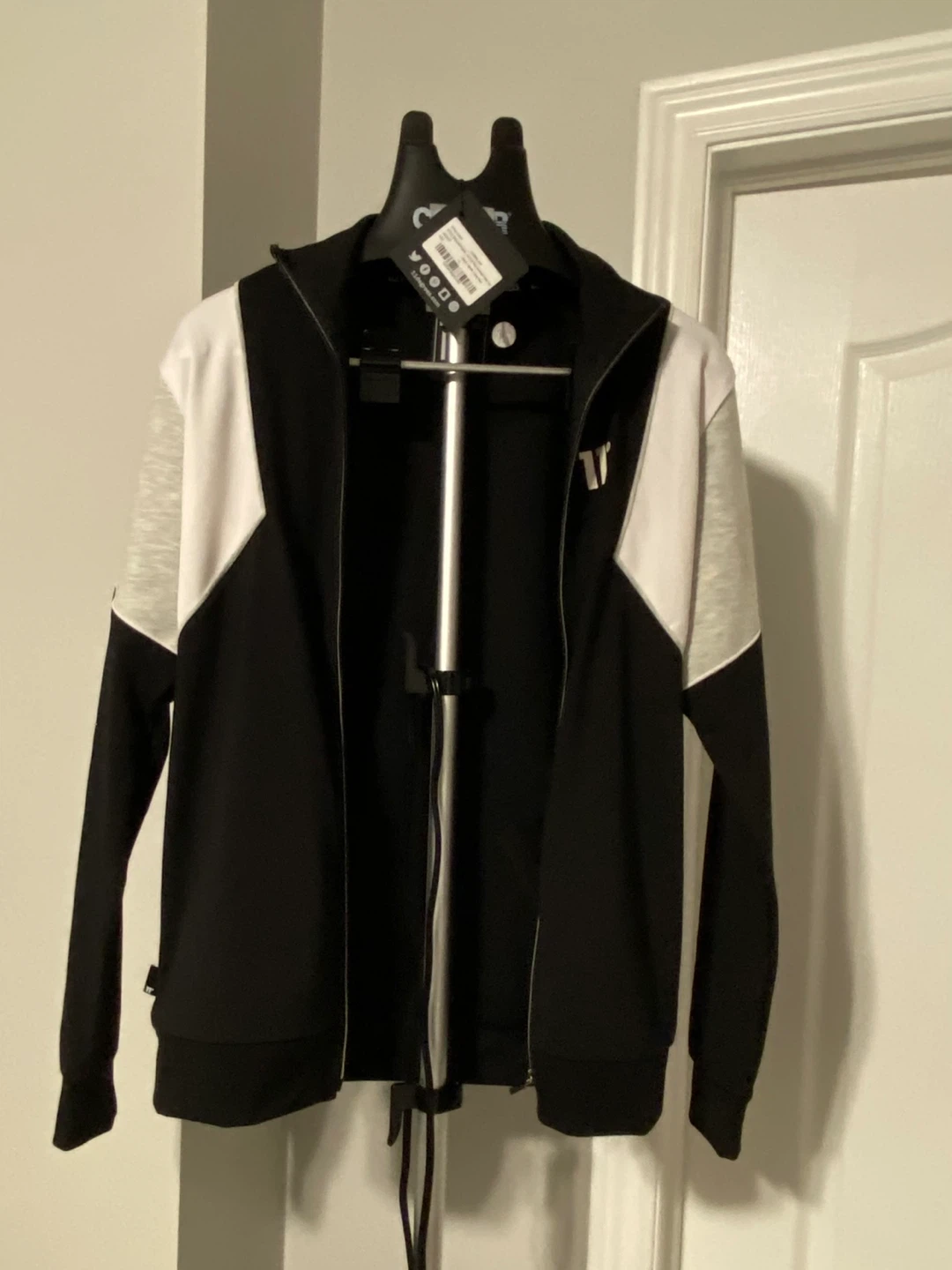 Eleven Degrees Cut and Sew Contrast Track Top - photo 2