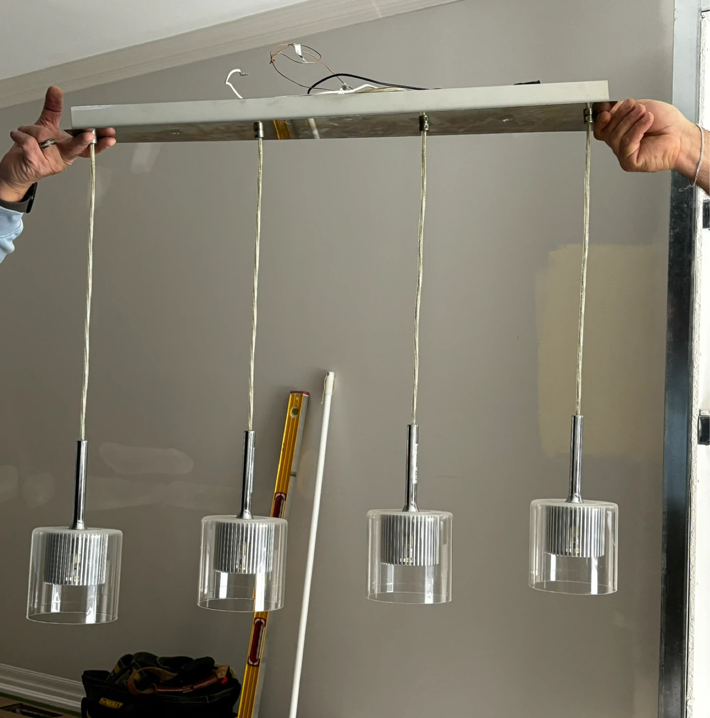 Modern 4-Light Pendant Chandelier - photo 2