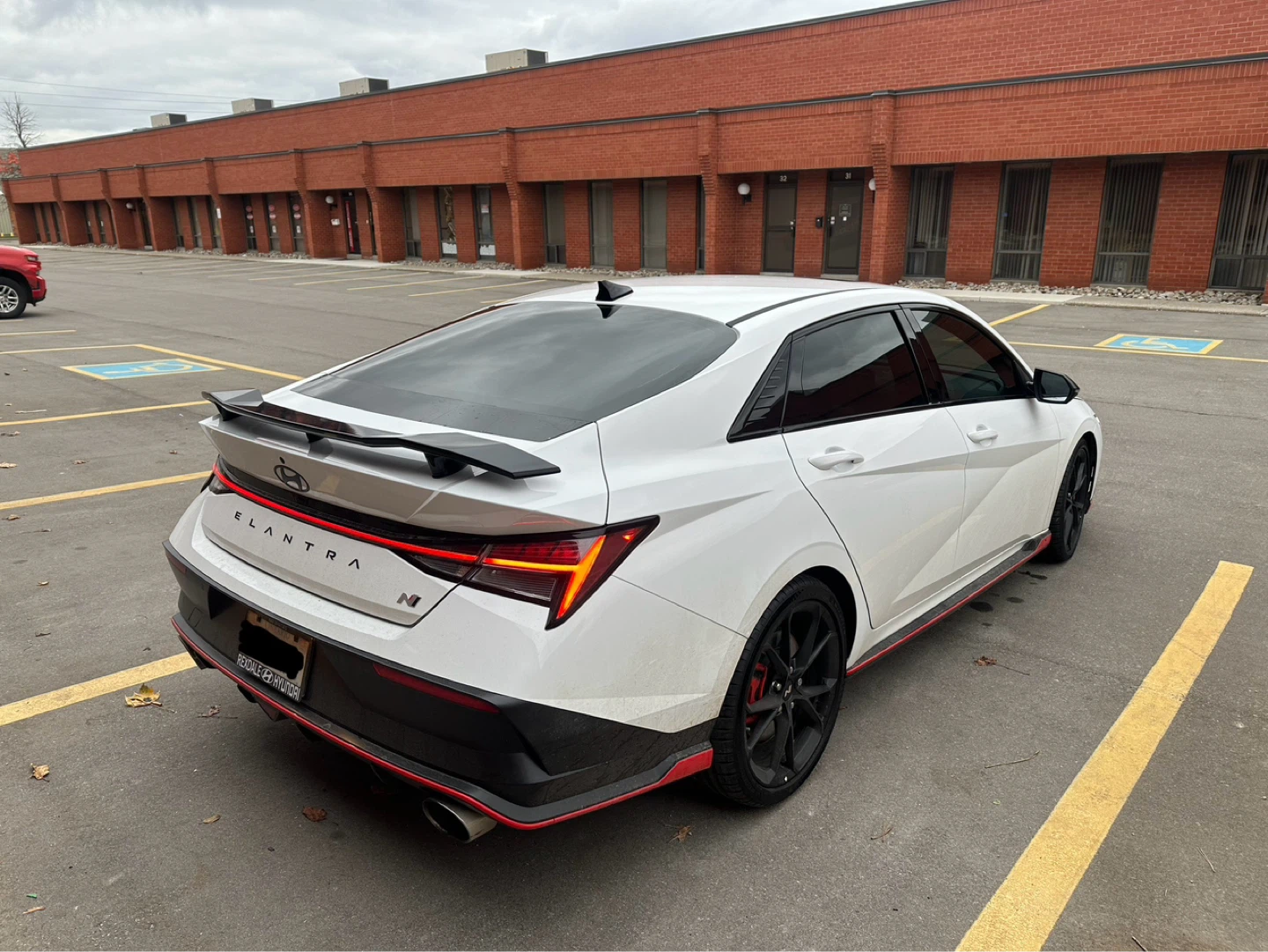2025 Hyundai Elantra N - photo 2