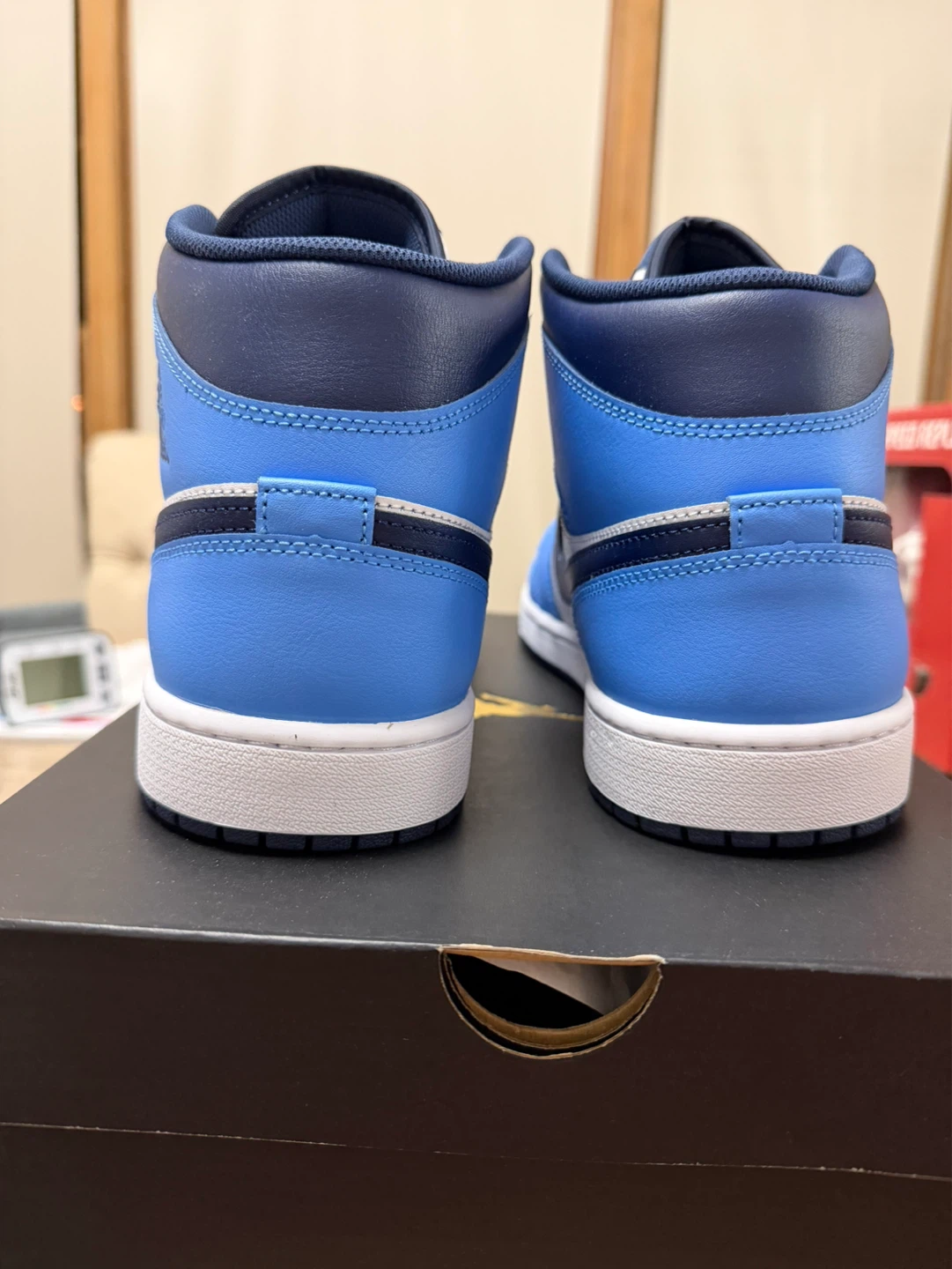 Air Jordan 1 Mid University Blue / Midnight Navy - Size 13 - photo 5