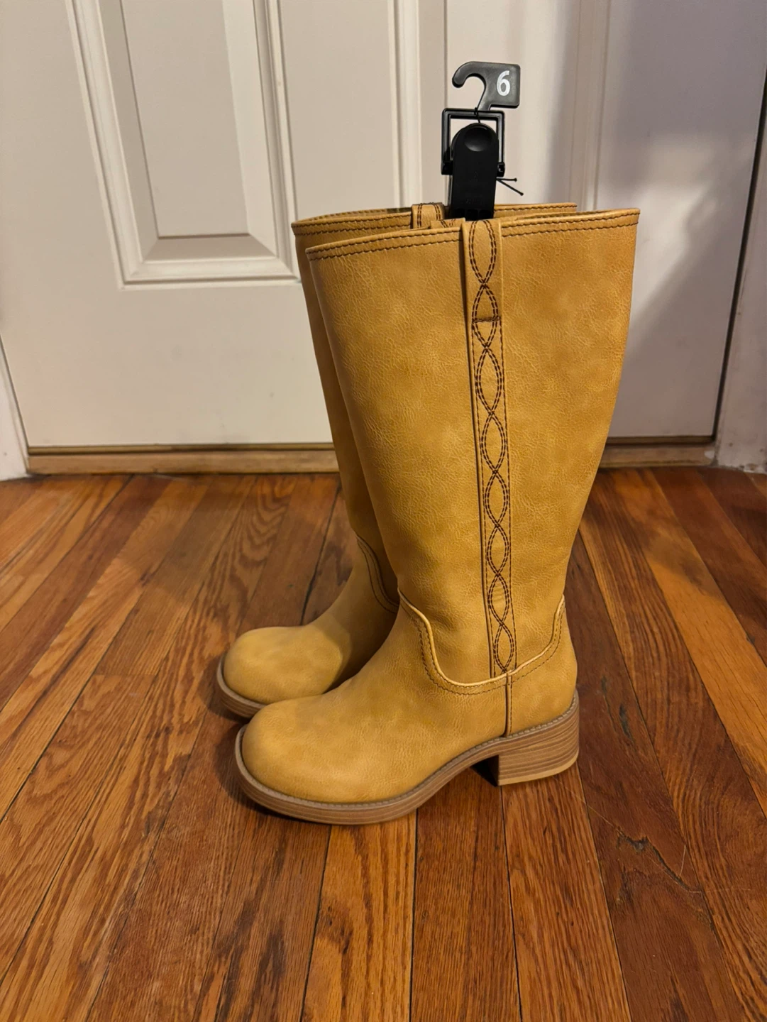No Boundaries Women's Honey NR Stitch Mid Boot Size 6 - photo 2