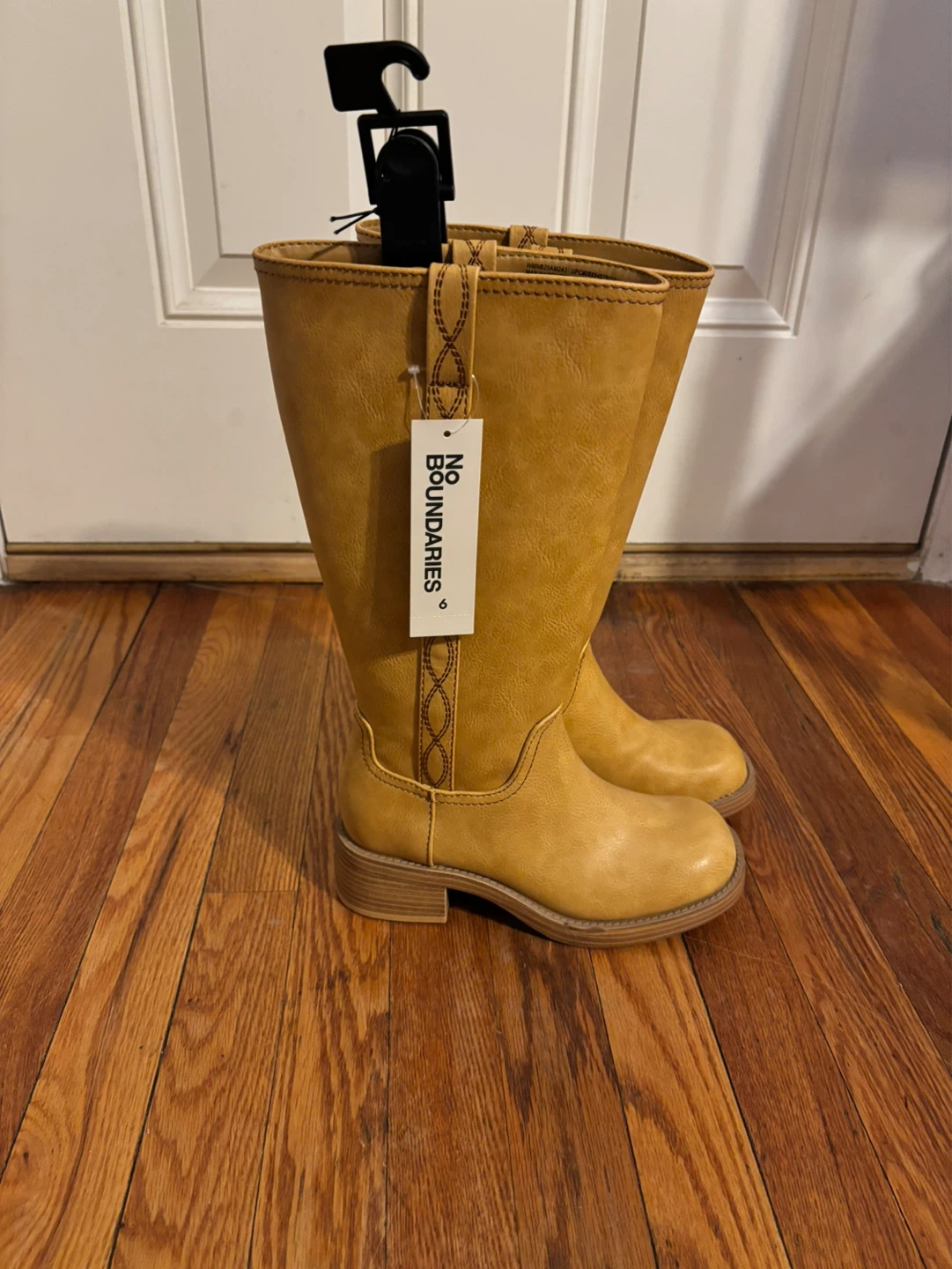 No Boundaries Women's Honey NR Stitch Mid Boot Size 6 - photo 3