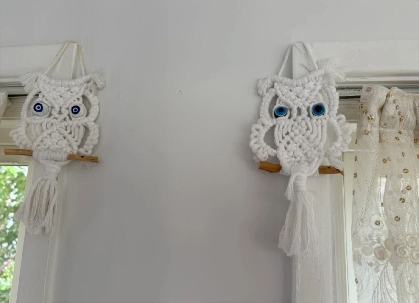White Macrame Owl Wall Hanging with Blue Eyes