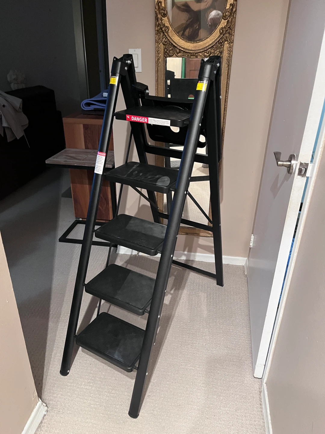 Black 4-Step Ladder New