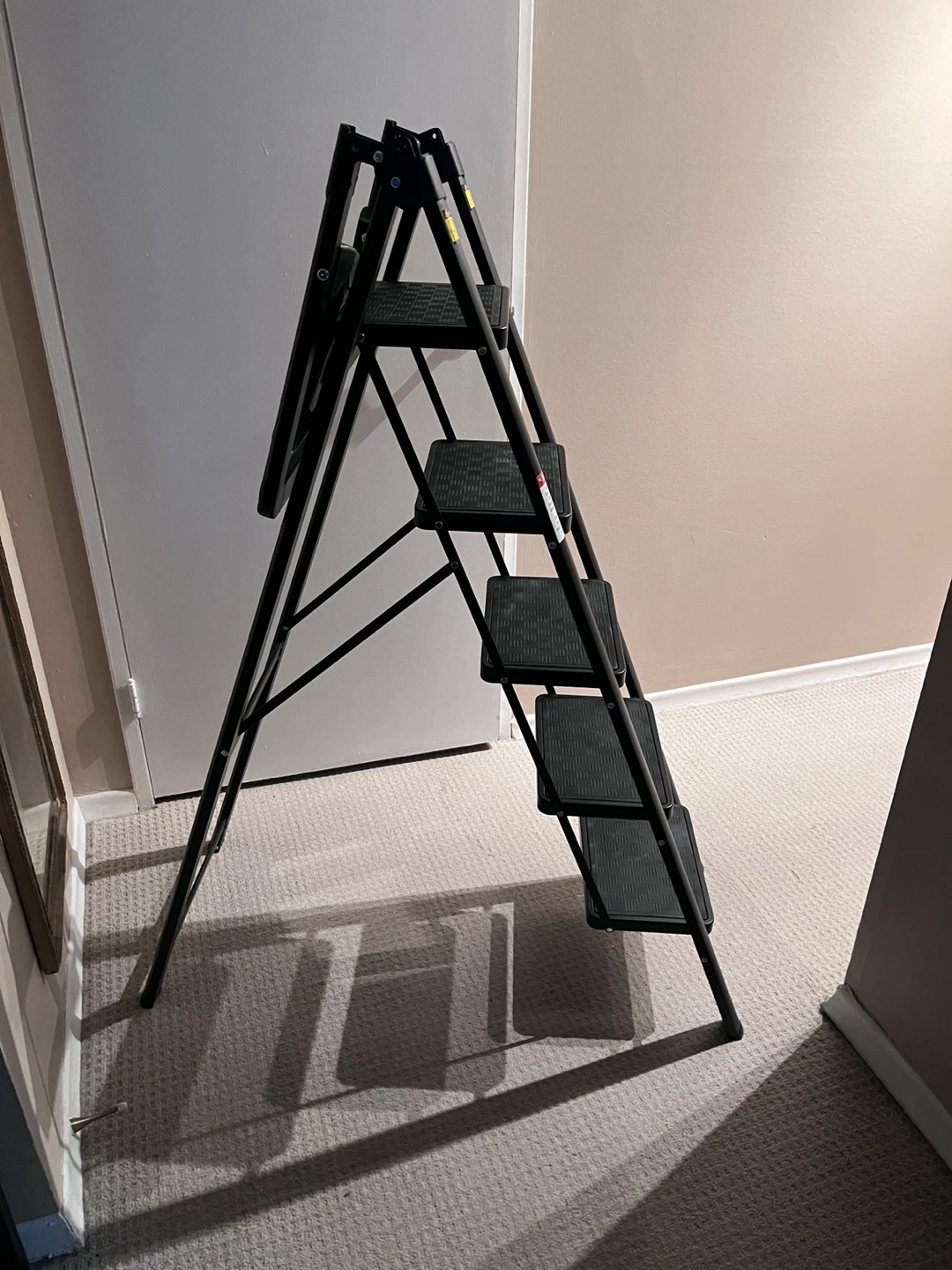 Black 4-Step Ladder New - photo 2