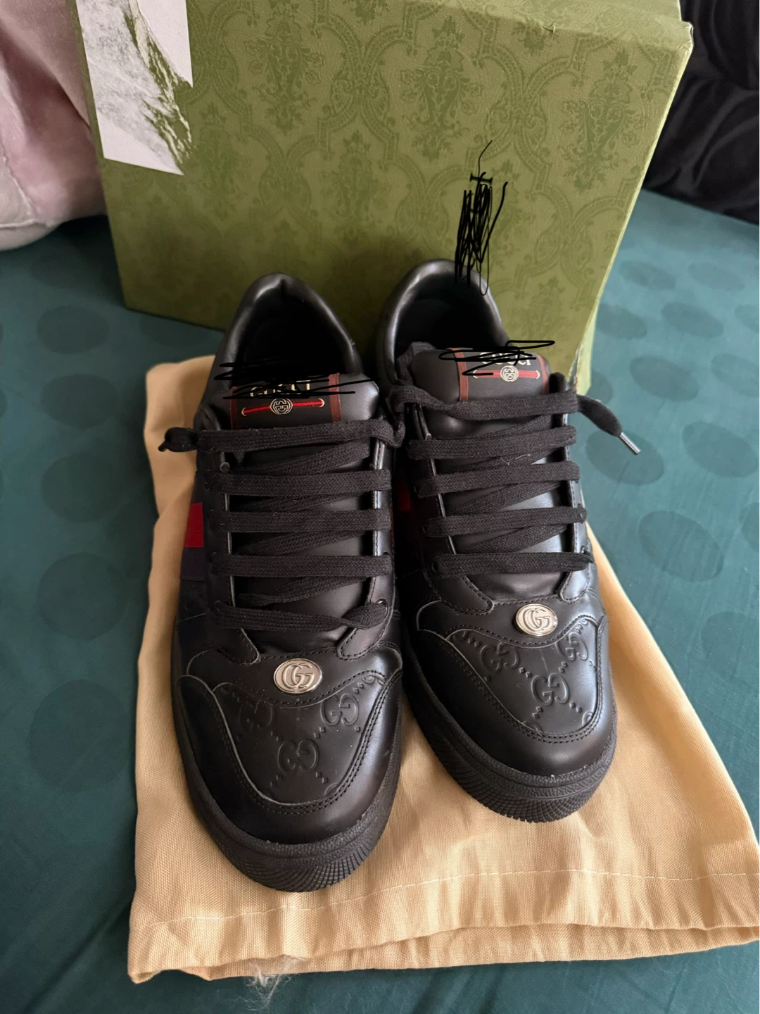 Gucci men’s Black Leather Sneakers size (10.5)