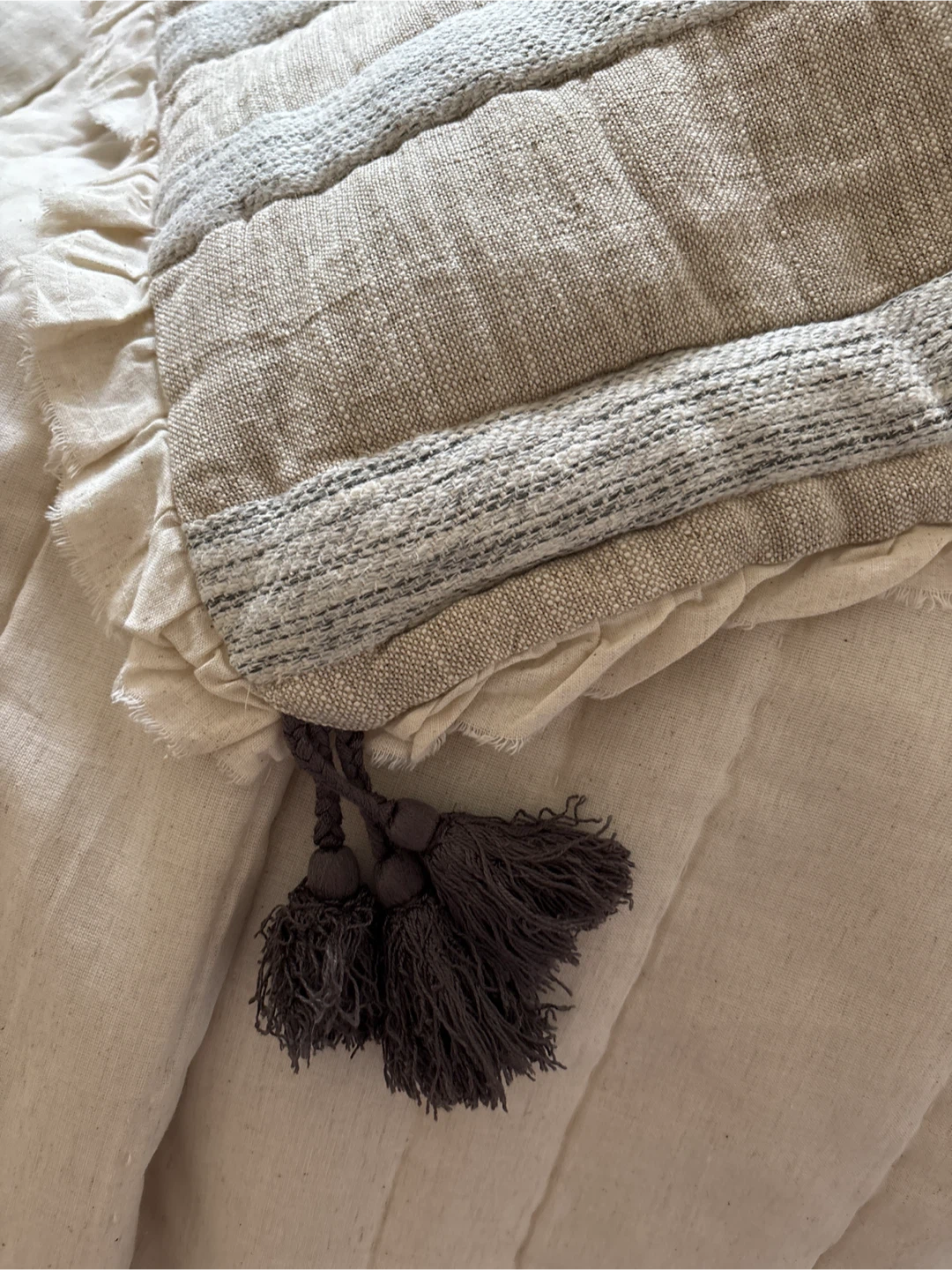 BEE & WILLOW" """"Striped """"Ruffled """"Bedding """"Set - photo 4