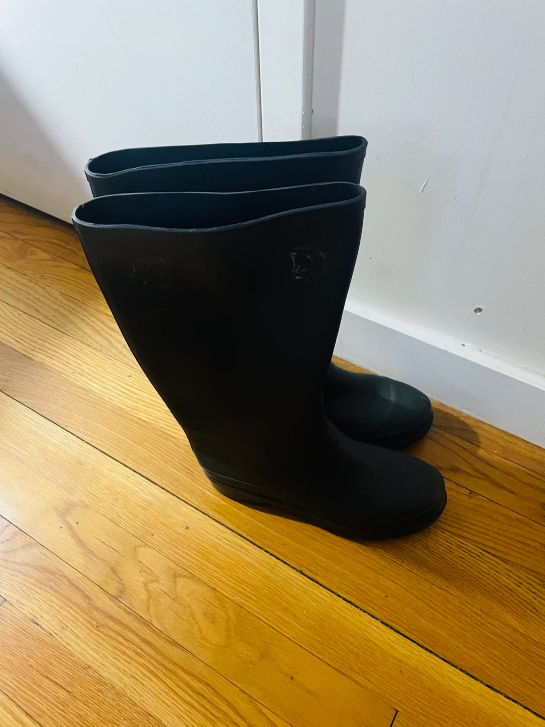 Marc Jacobs Black Rubber Rain Boots Size 38