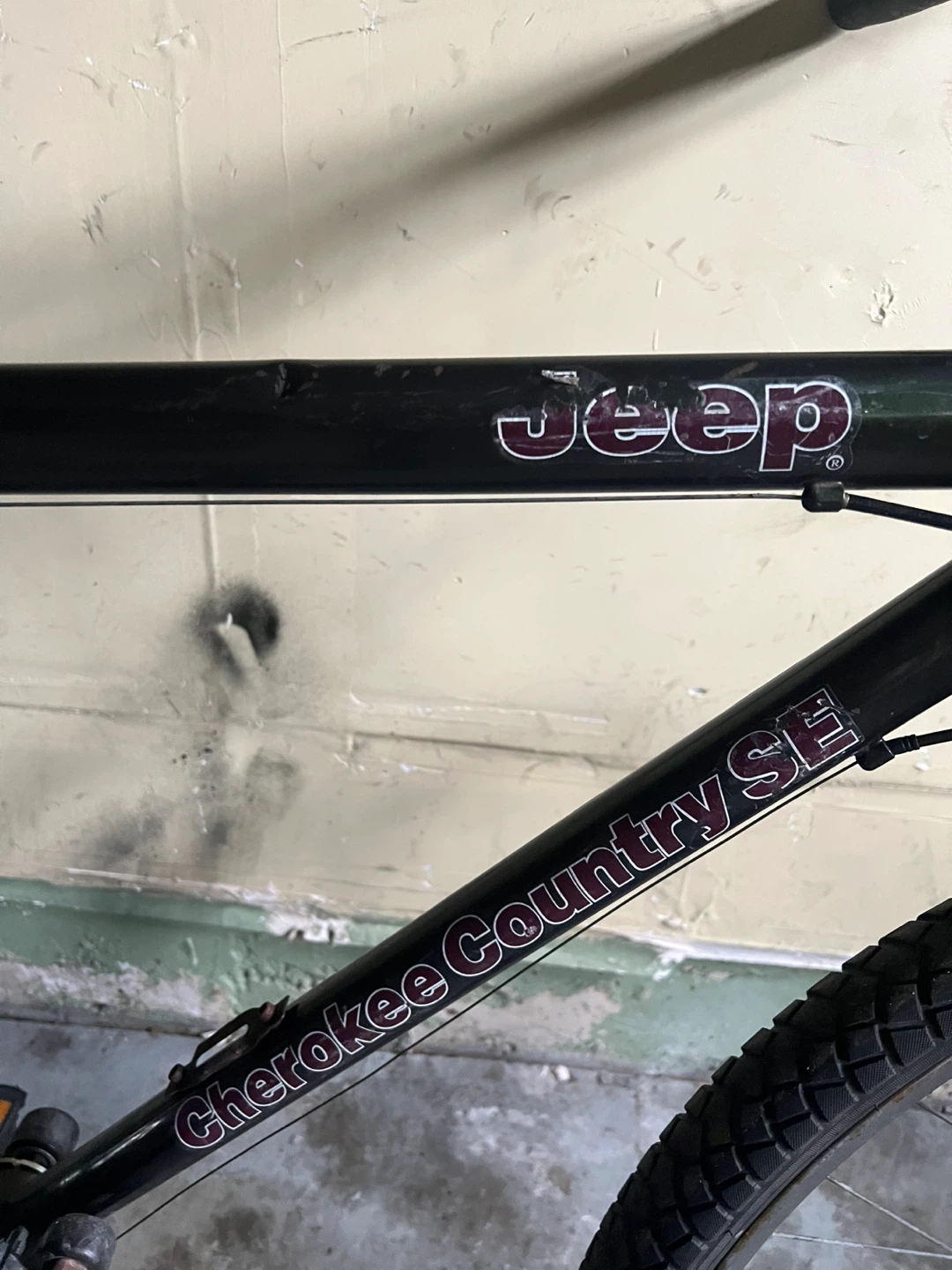 26” jeep Cherokee Country SE Mountain Bike