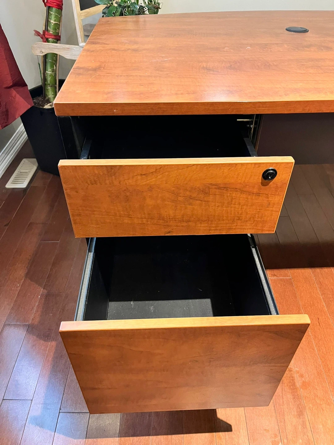 Executive Desk with Drawers - photo 4