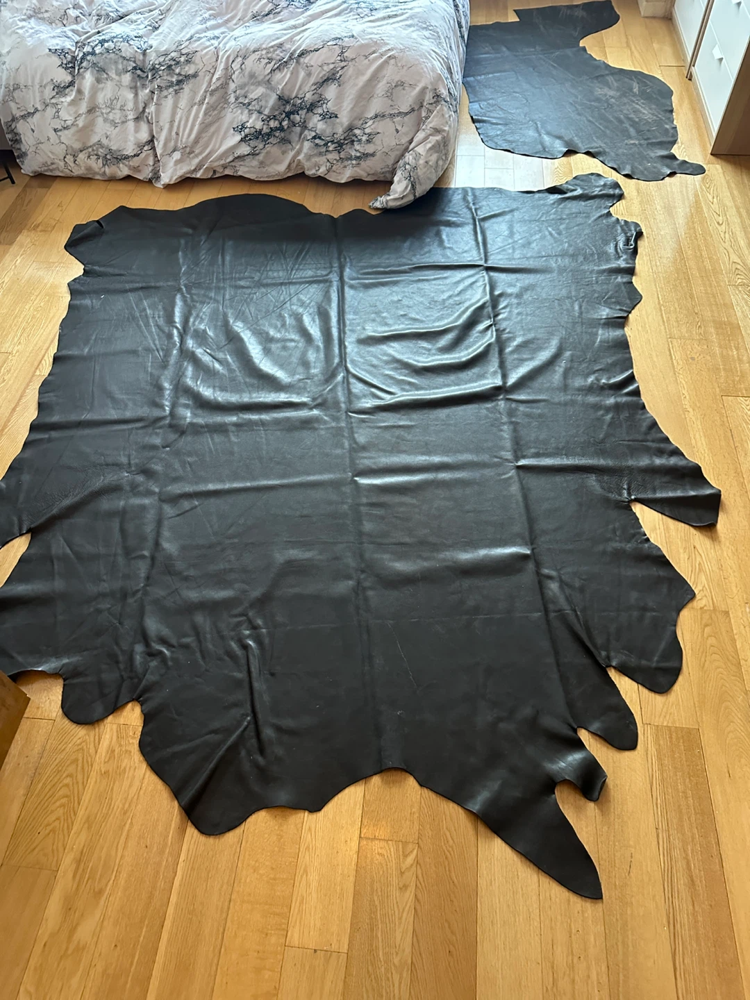 LARGE FULL GRAIN ITALIAN LEATHER UPHOLSTERY RUG CRAFT FURNITURE - photo 2