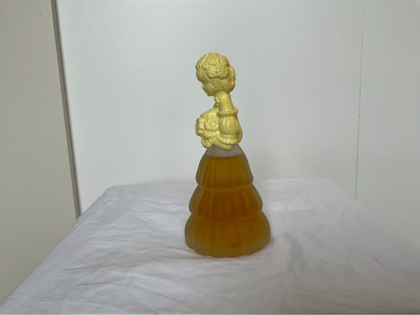 Vintage 1970’s Avon Garden Girl Decanter - photo 2