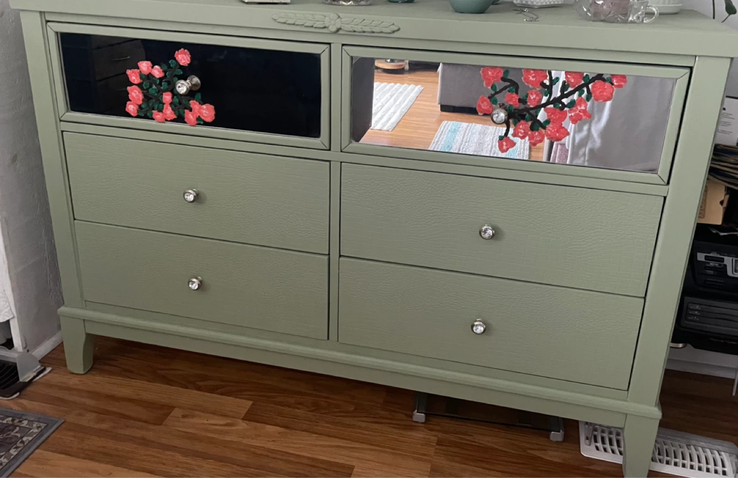 🌱FREE 🌱Sage Green Dresser with Decorative Mirror Inserts - photo 2