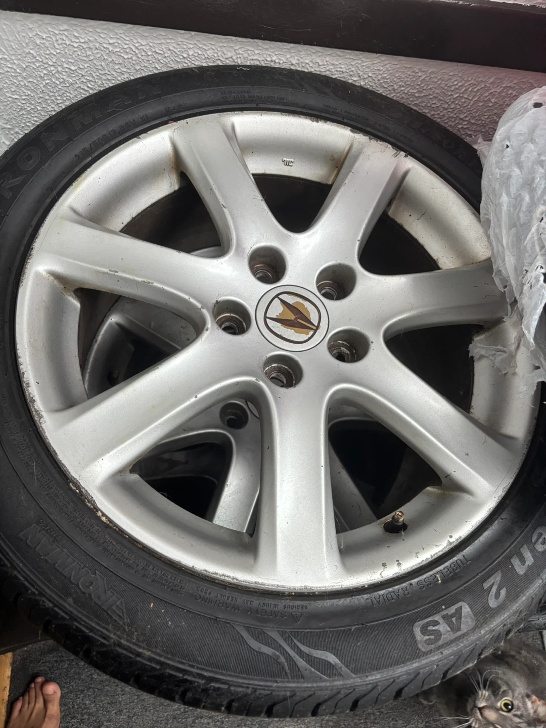 Set of 4 Acura Alloy Wheels and Tires - photo 4