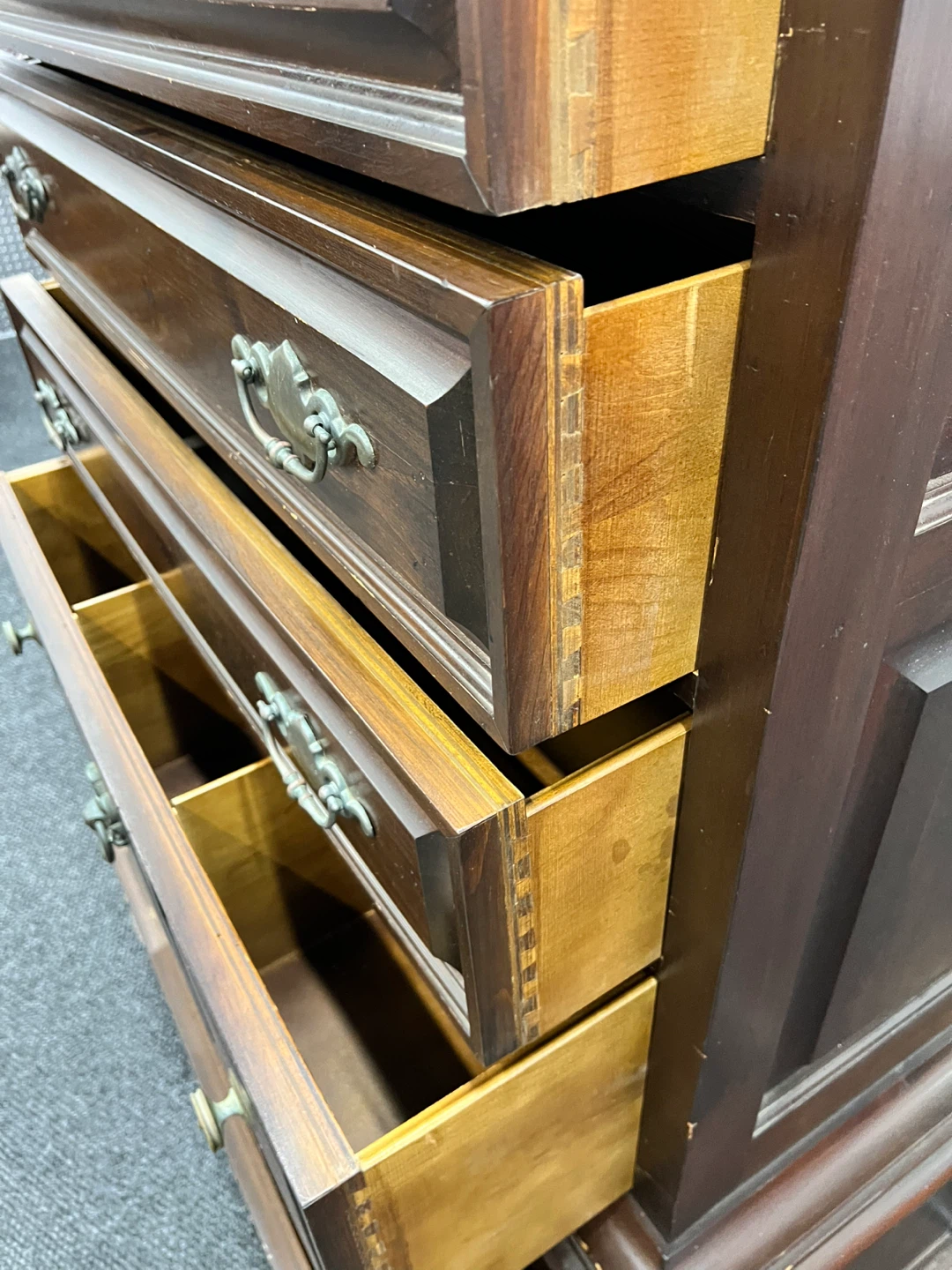 Vintage Dark Wood Tall Dresser 12 Drawers 20%OFF+ FREE DELIVERY - photo 5