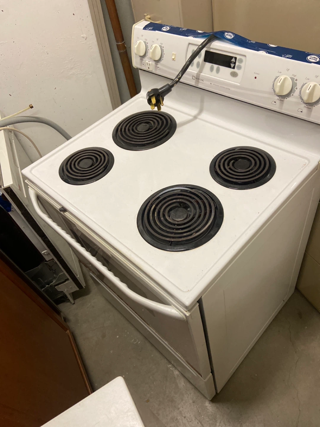 Maytag Performa Electric Stove
