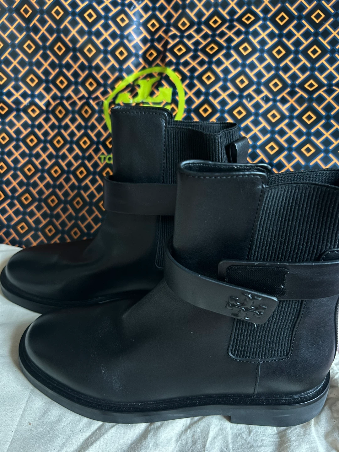 Tory Burch Double T Chelsea Boots Black Leather - photo 3