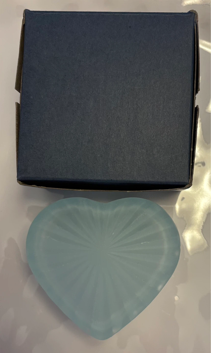 ✨✨Frosted Glass Heart Trinket Box with Lid