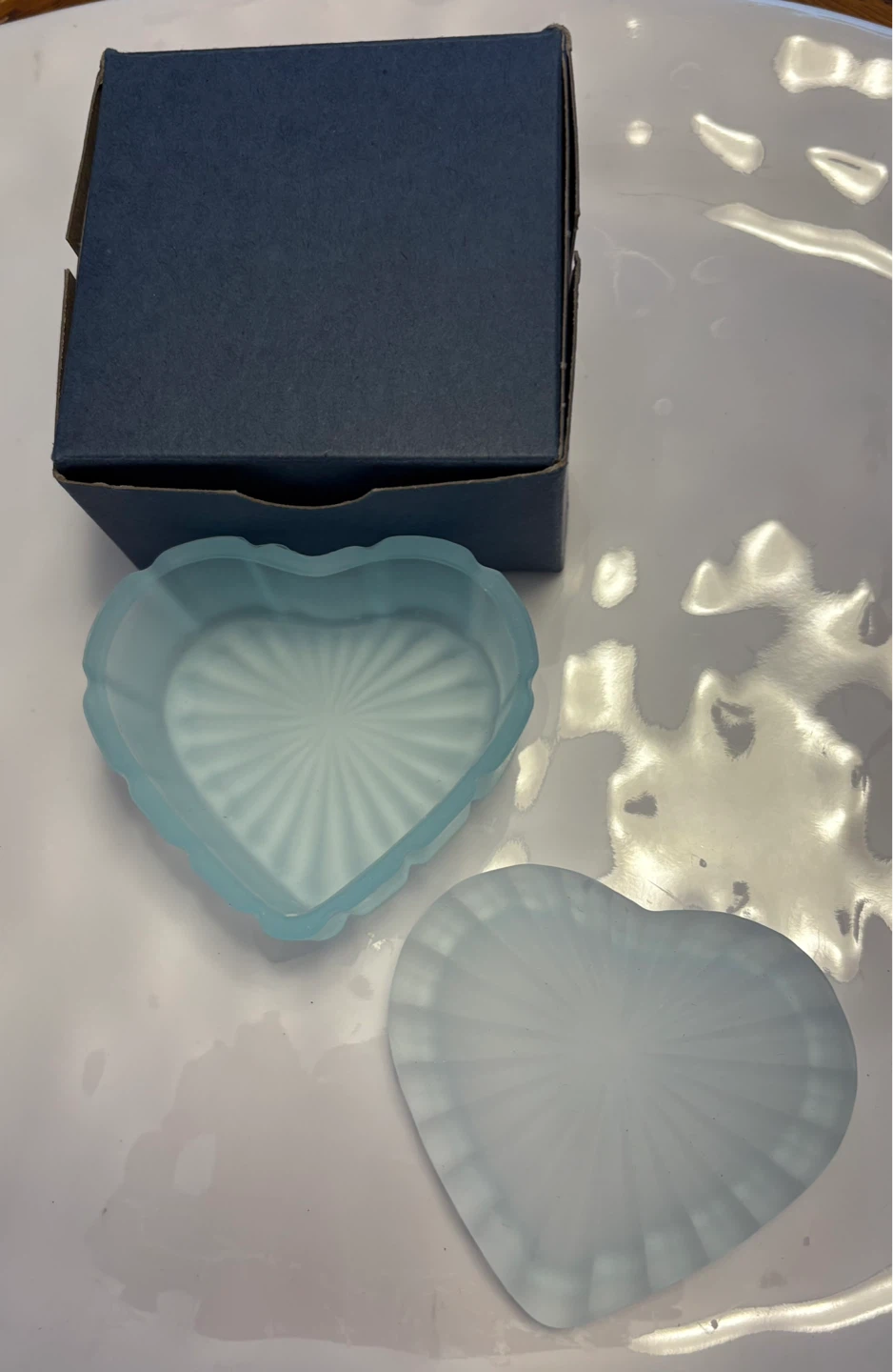✨✨Frosted Glass Heart Trinket Box with Lid - photo 2