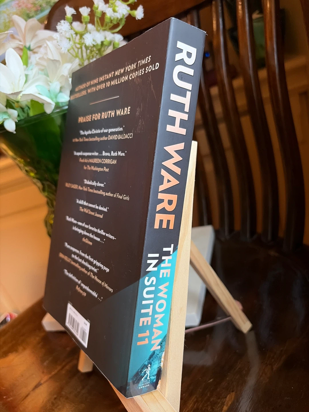 The Woman in Suite 11 by Ruth Ware - Novel - photo 3