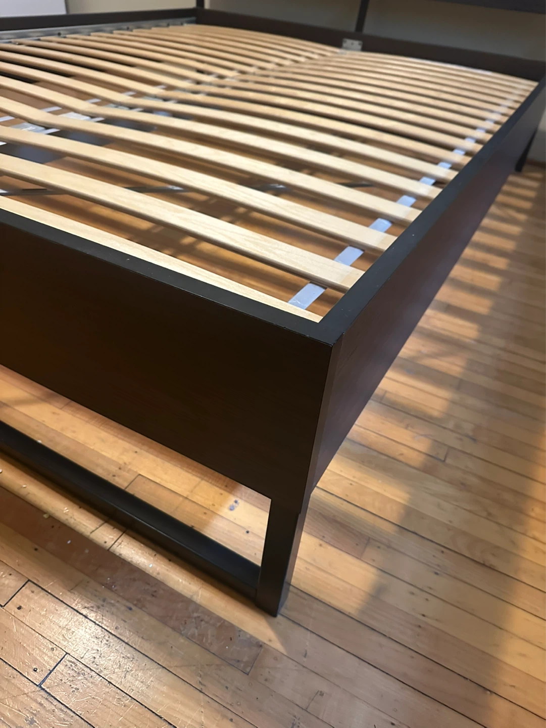 Ikea Queen bed frame *Free delivery - photo 4